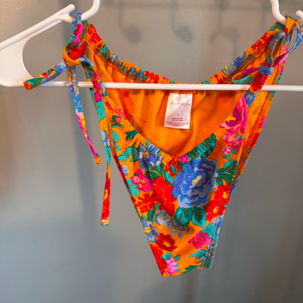 Floral Bikini Bottom - Picture 3 of 8